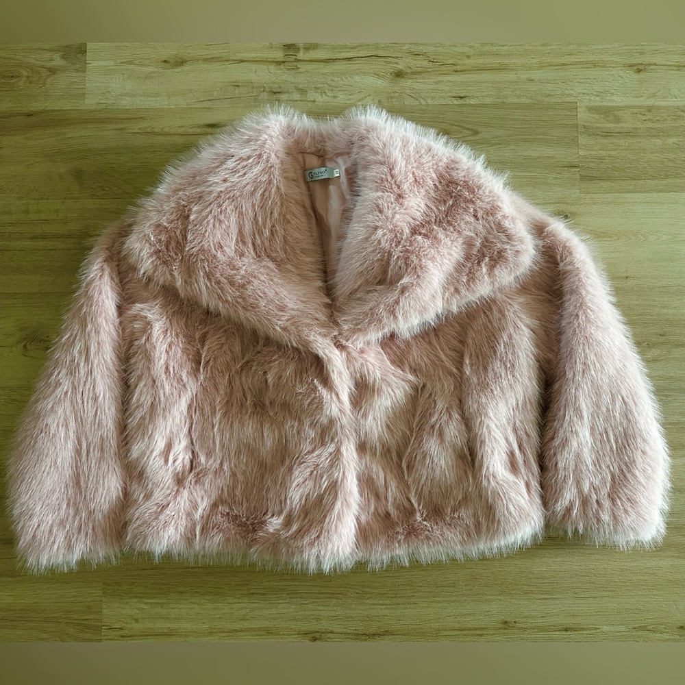 Elegant Pink Faux Fur Jacket - Picture 2 of 7